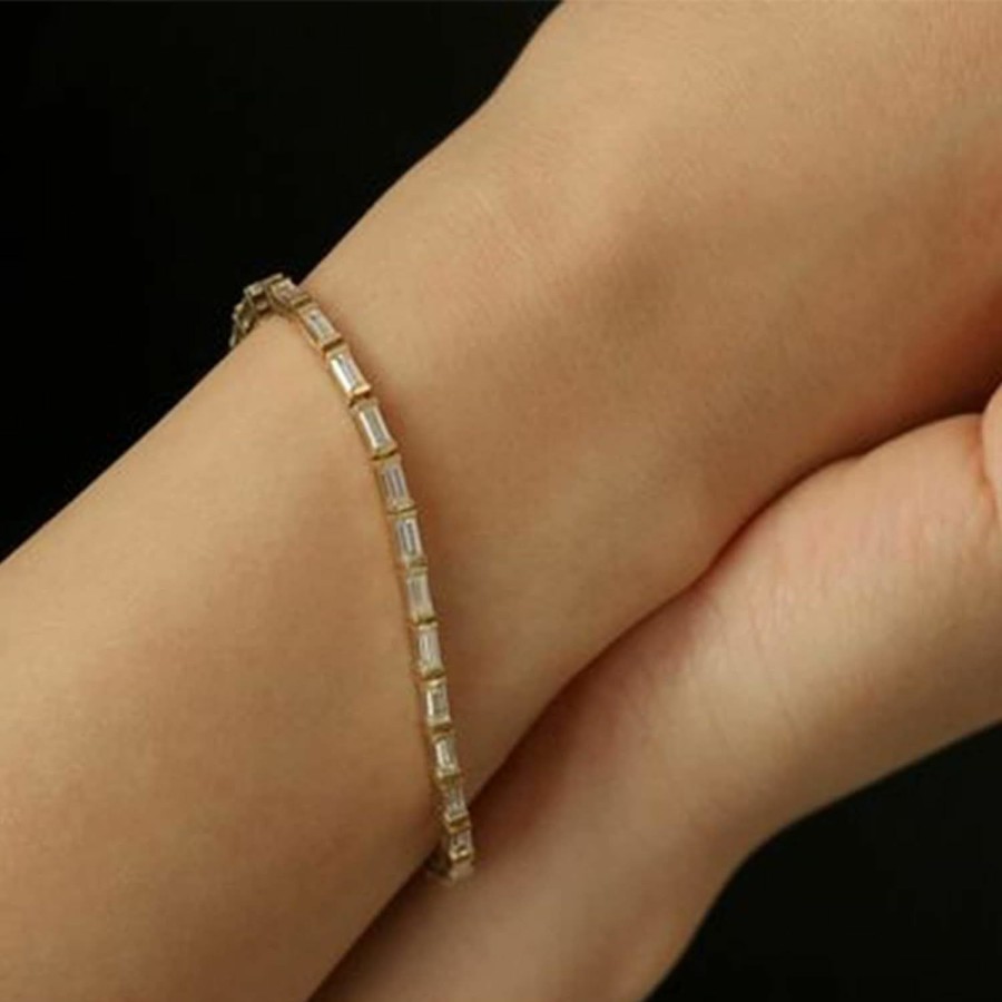 17KM 5 Pcs Gold Bracelets For Women Teen Girls, 14K Real Gold Plated Adjustable Cubic Zirconia Dainty Tennis Anklet Bracelets Pack, Classic Bracelets Aesthetic Jewelry For Gift Wholesale